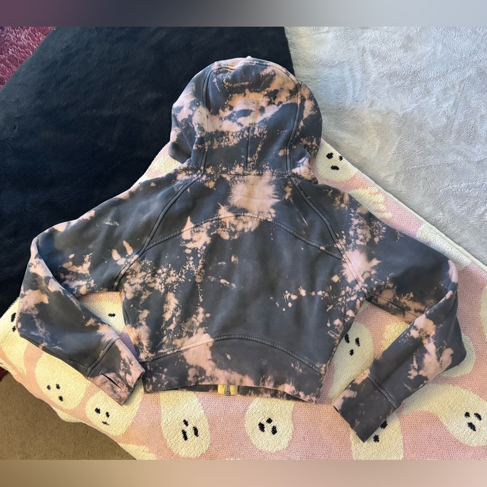 lululemon athletica - Custom Bleach Dye Scuba Hoodie - Picture 3 of 4
